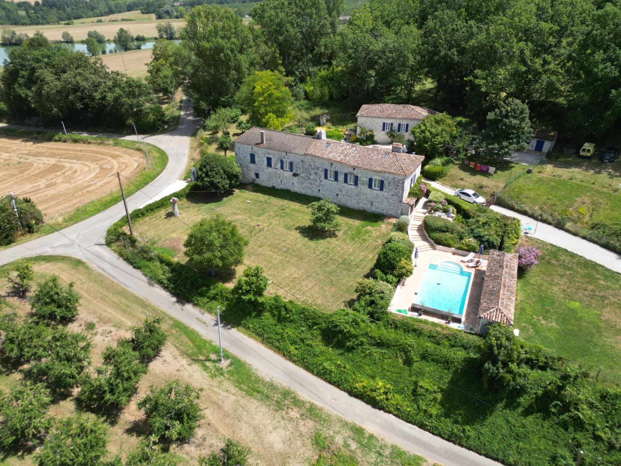 Апартаменты Bergerie Le Vieux Manoir Valeilles Экстерьер фото