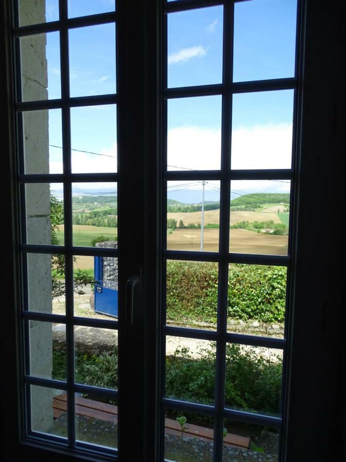 Апартаменты Bergerie Le Vieux Manoir Valeilles Экстерьер фото