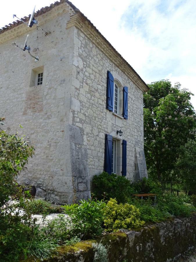 Апартаменты Bergerie Le Vieux Manoir Valeilles Экстерьер фото
