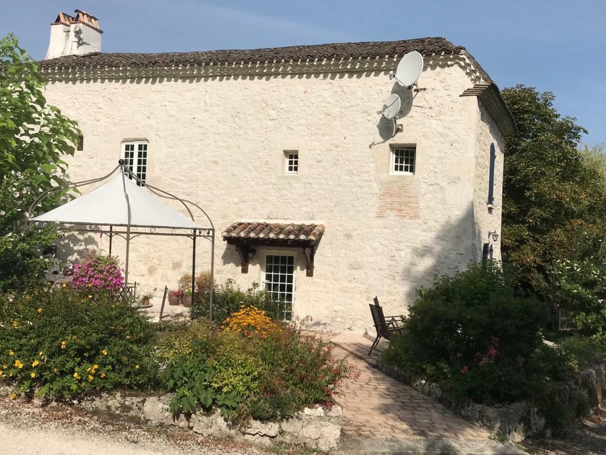 Апартаменты Bergerie Le Vieux Manoir Valeilles Экстерьер фото
